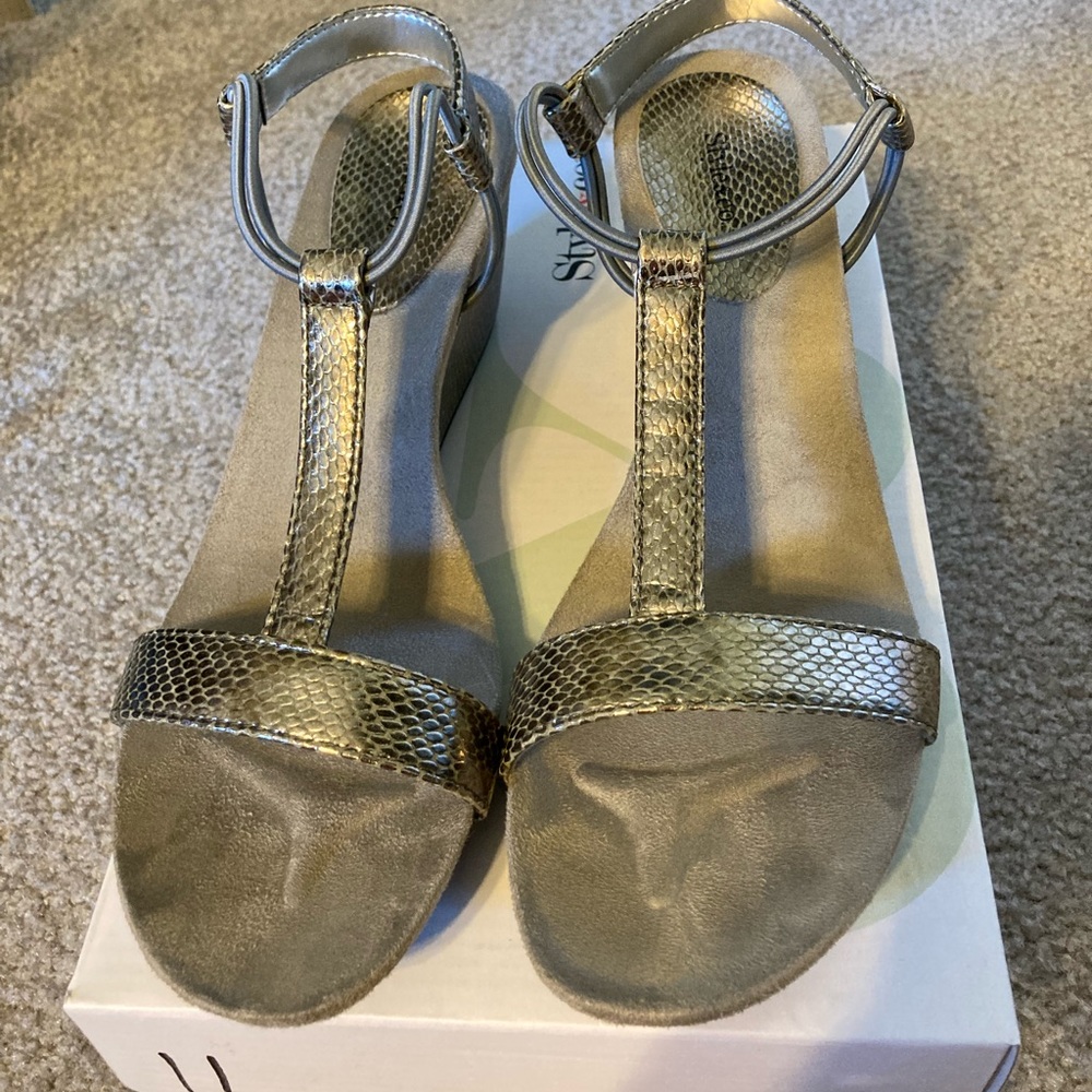 Style & Company Women’s dress shoes, wedge style. Size 8, color pewter.